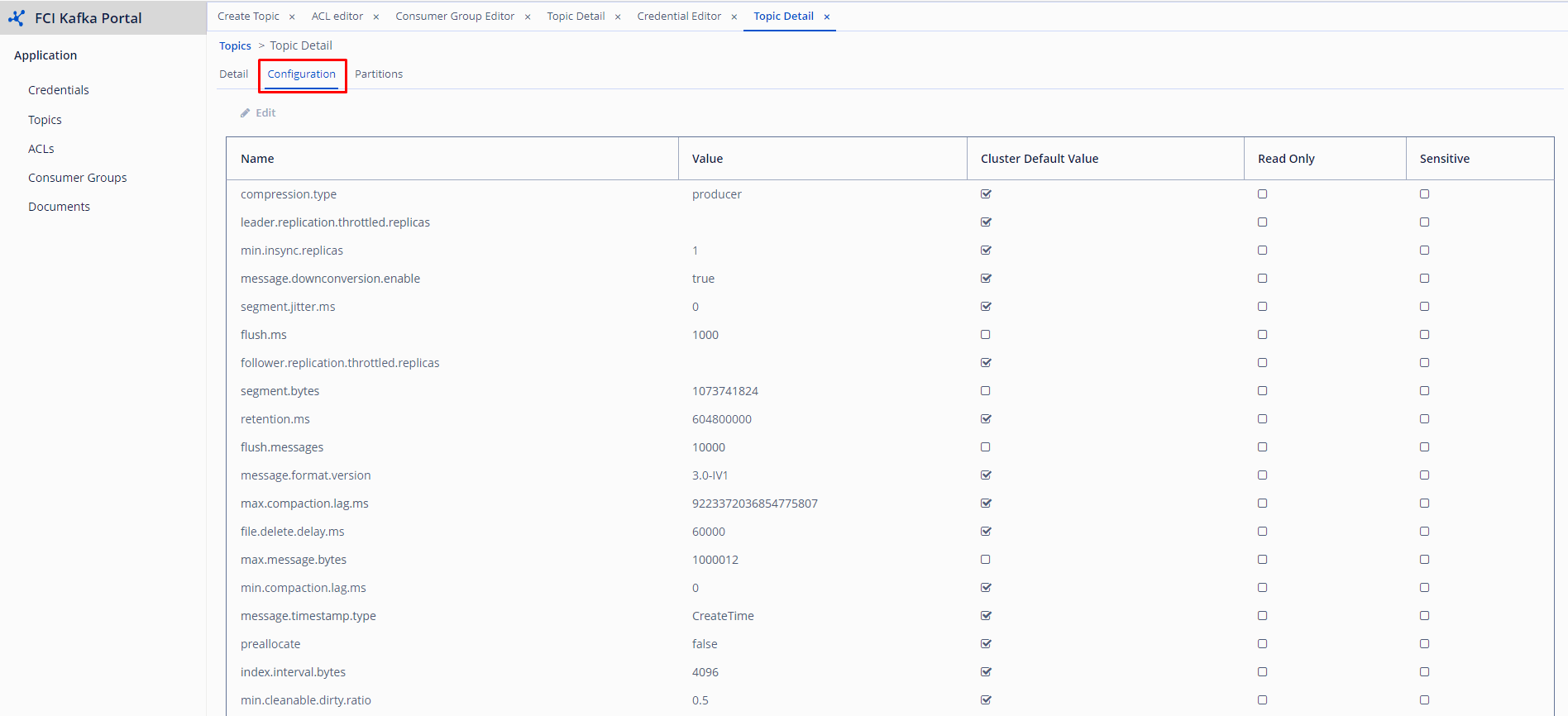 Tab Configuration hiển thị cấu hình cluster