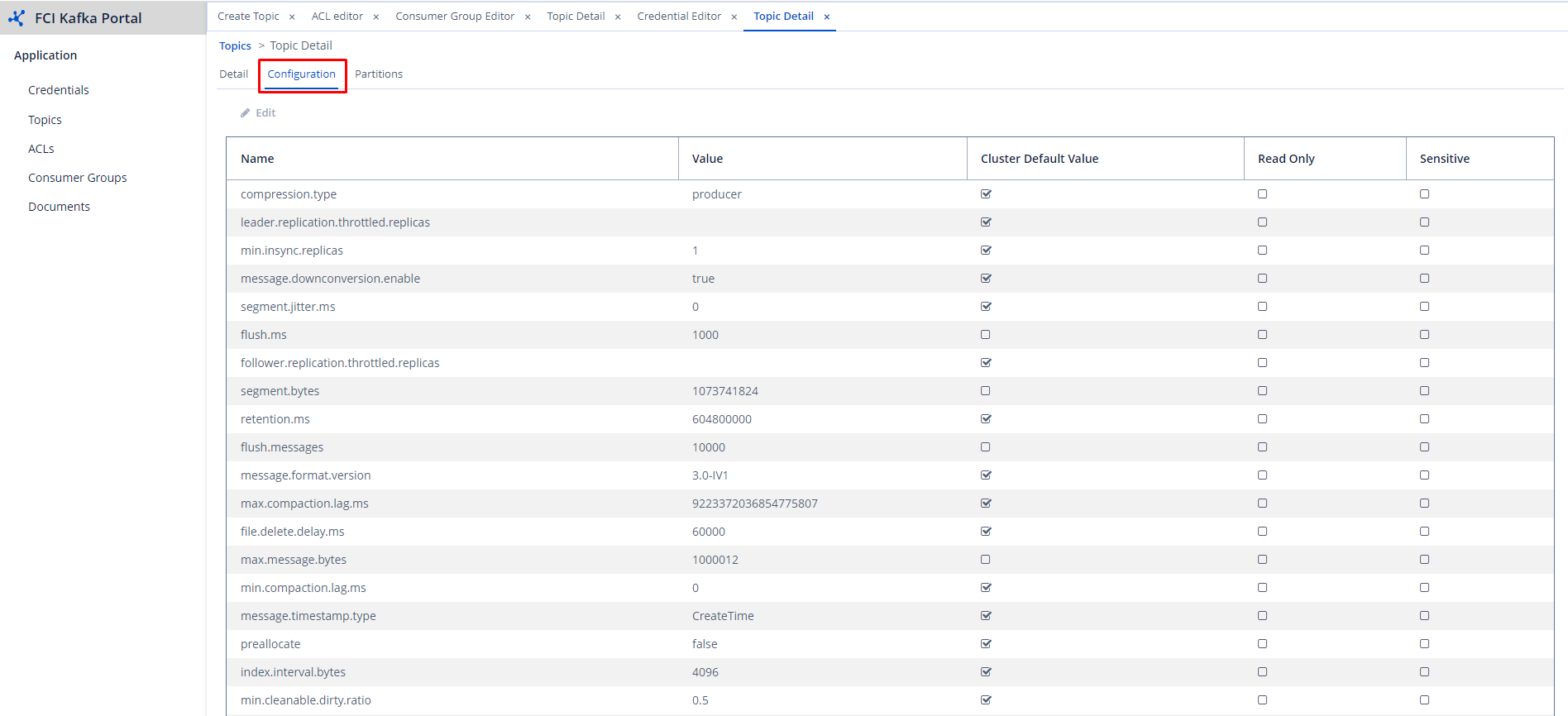 Tab Configuration hiển thị cấu hình cluster